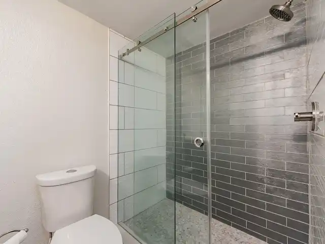 Listing Photo 19