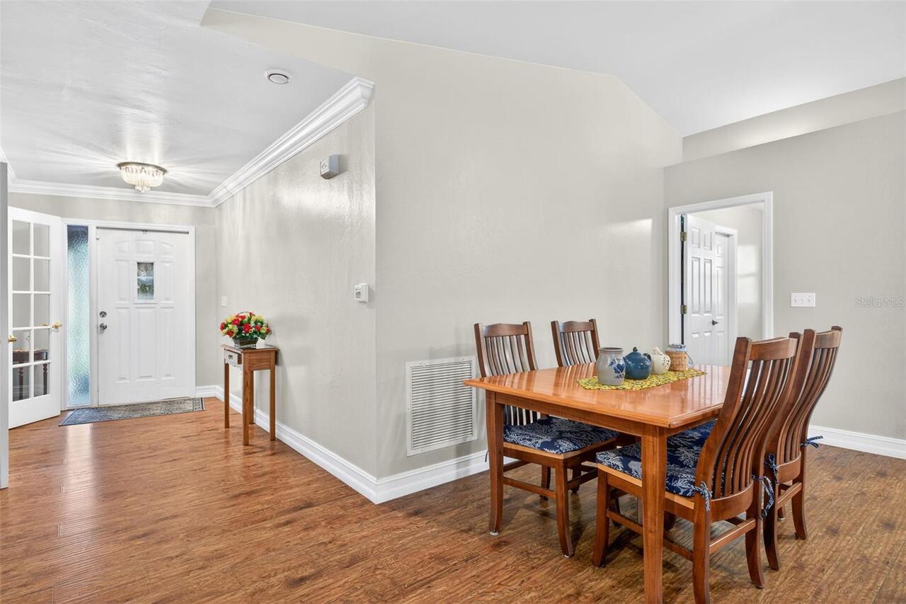Listing Photo 9