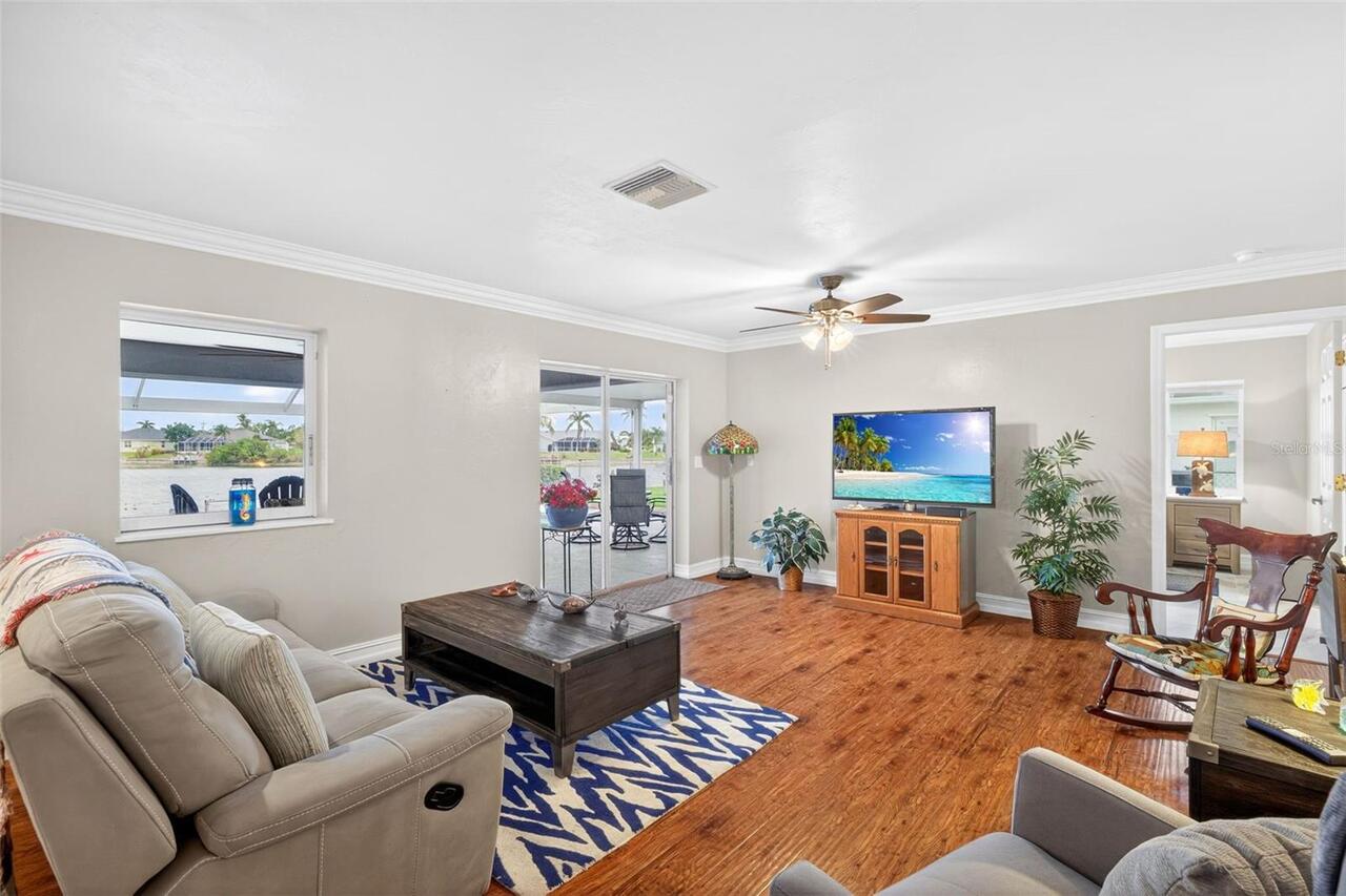 Listing Photo 11
