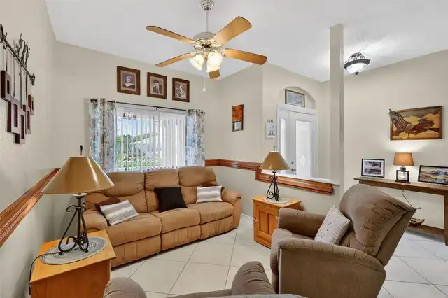 Listing Photo 17