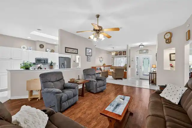 Listing Photo 22