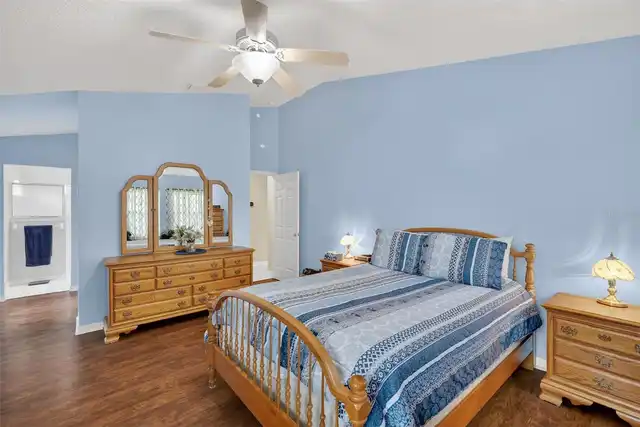 Listing Photo 32