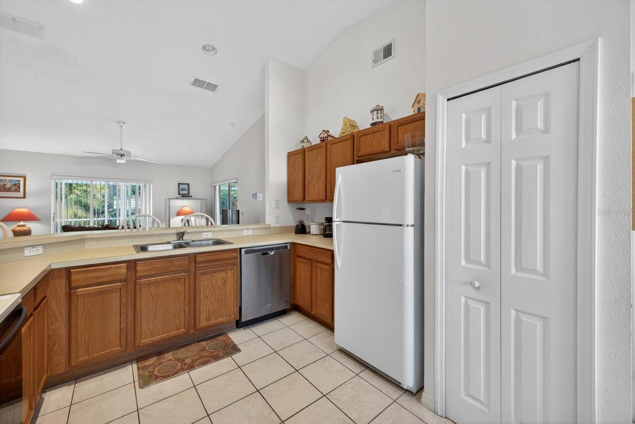 Listing Photo 8