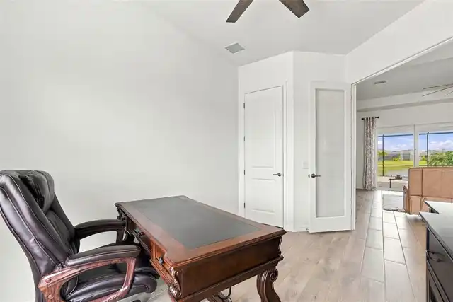Listing Photo 14