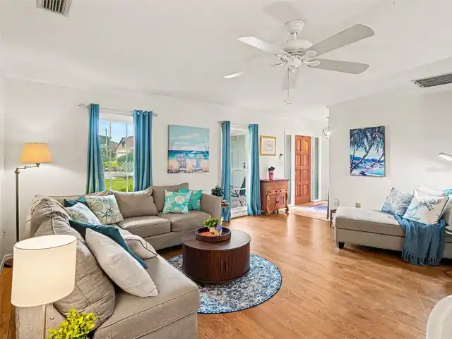 Listing Photo 8