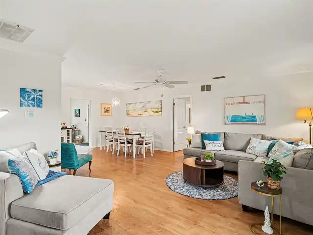 Listing Photo 9