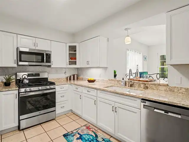 Listing Photo 17