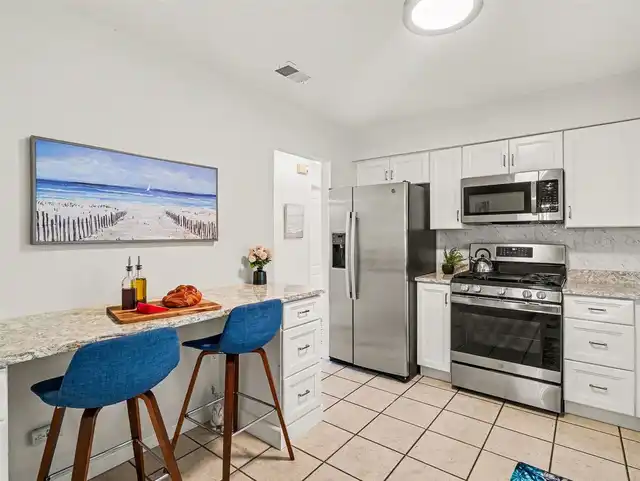 Listing Photo 18