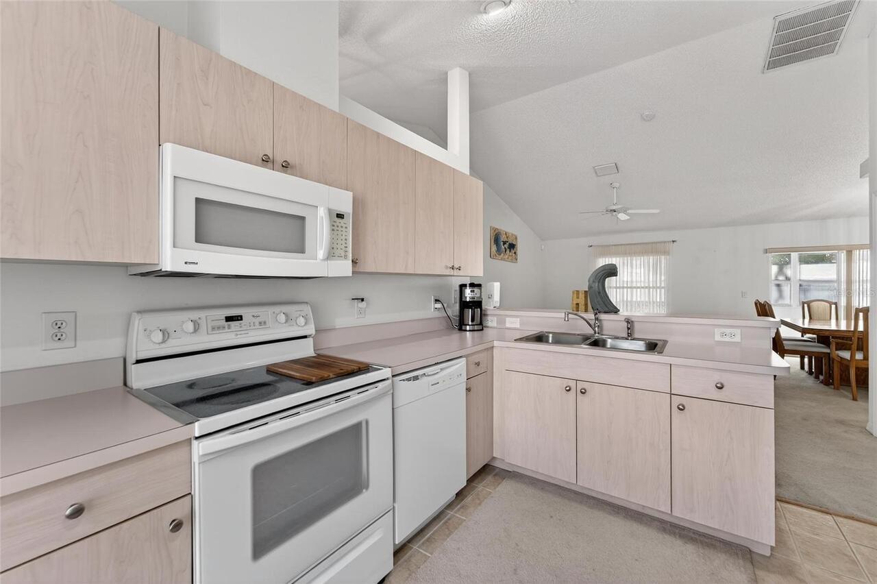 Listing Photo 16