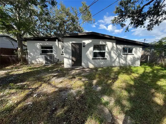 Listing Photo 8