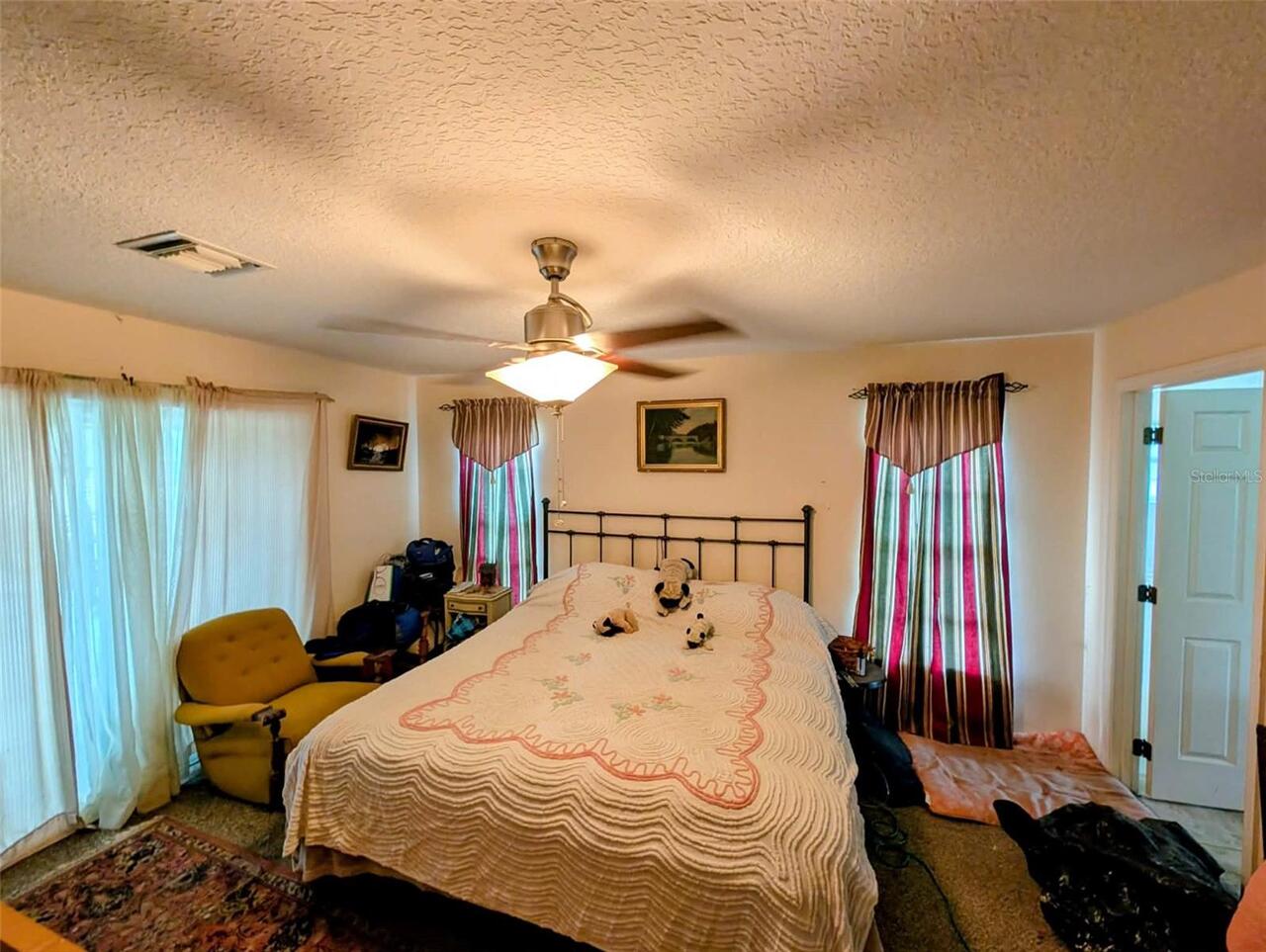 Listing Photo 9