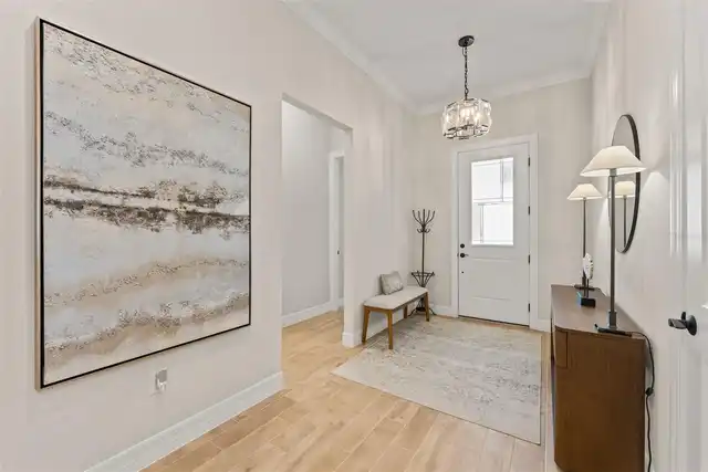 Listing Photo 11