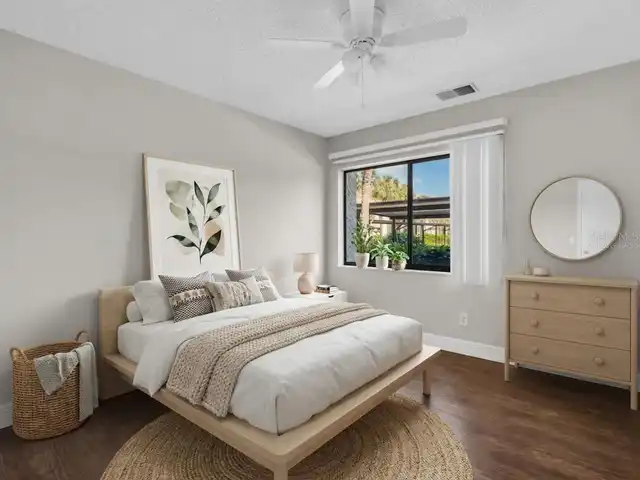 Listing Photo 7