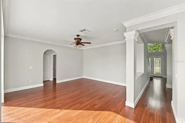 Listing Photo 8