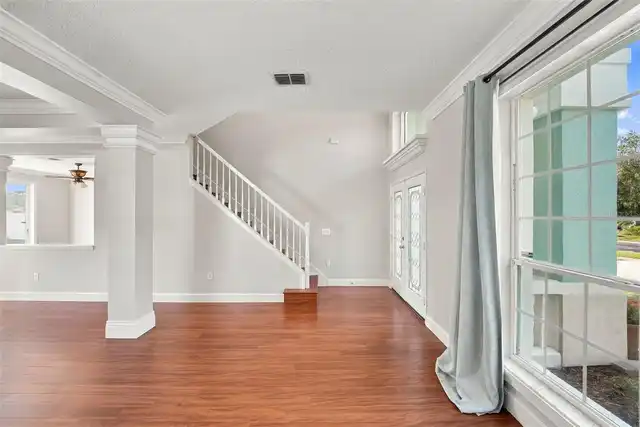 Listing Photo 10