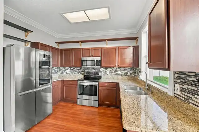 Listing Photo 19