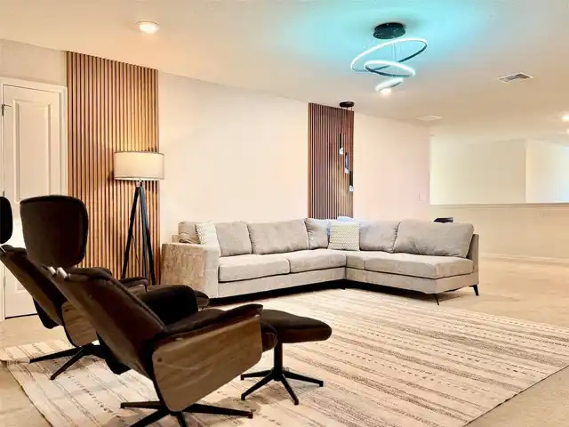 Listing Photo 17