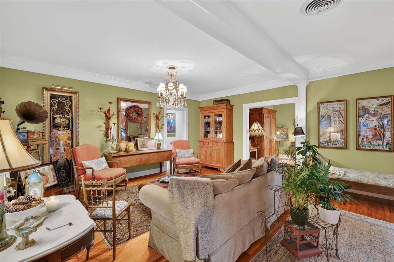 Listing Photo 8