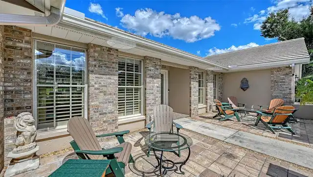 Listing Photo 12