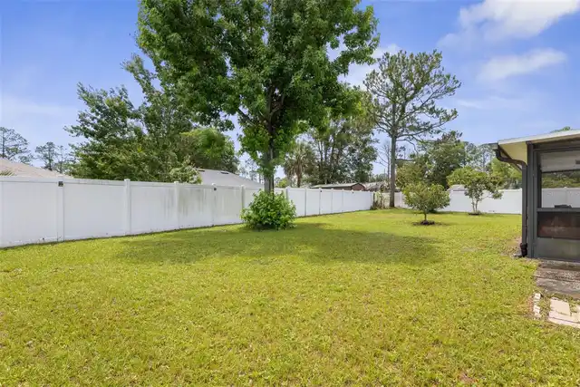 Listing Photo 8