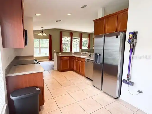 Listing Photo 6