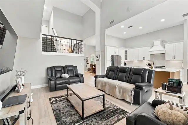 Listing Photo 16