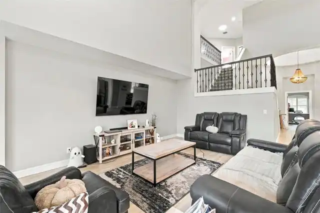 Listing Photo 17