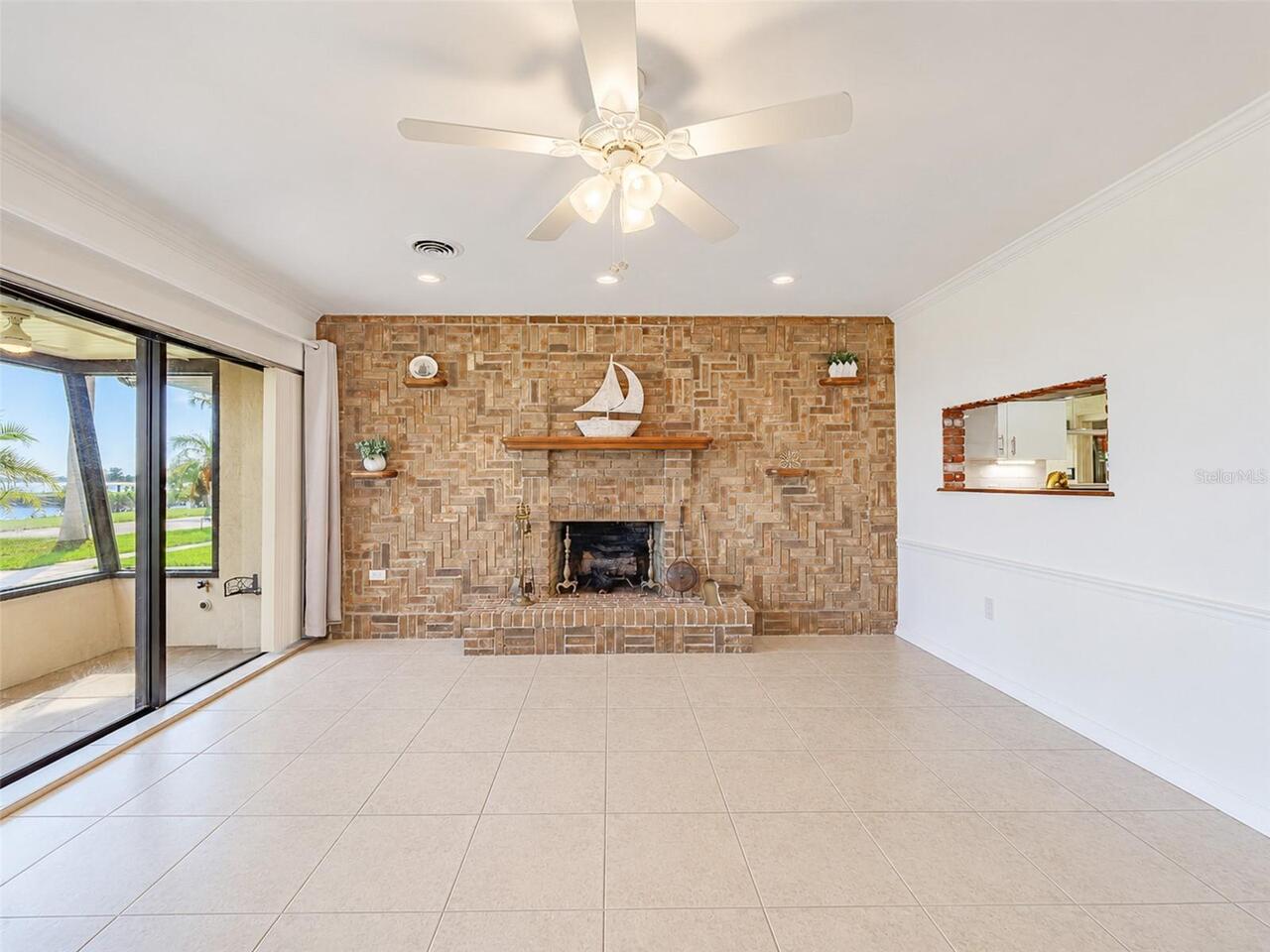 Listing Photo 10