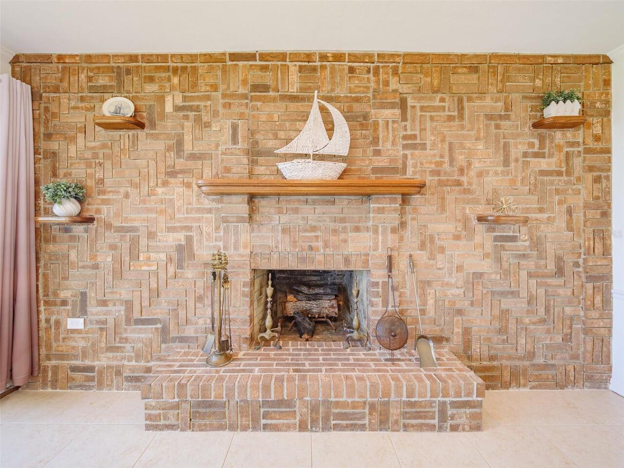 Listing Photo 11
