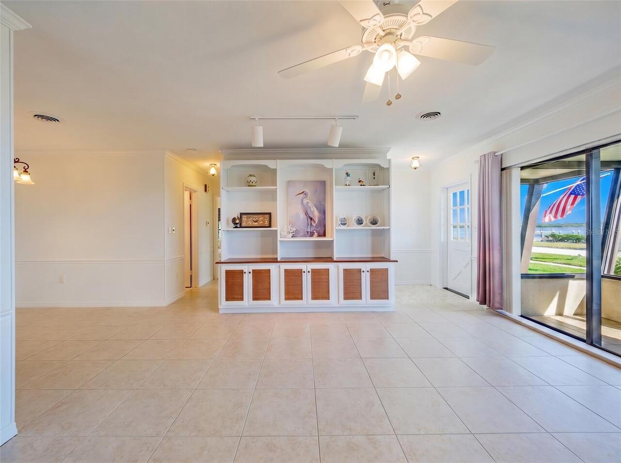 Listing Photo 12
