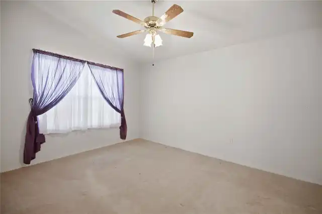 Listing Photo 17