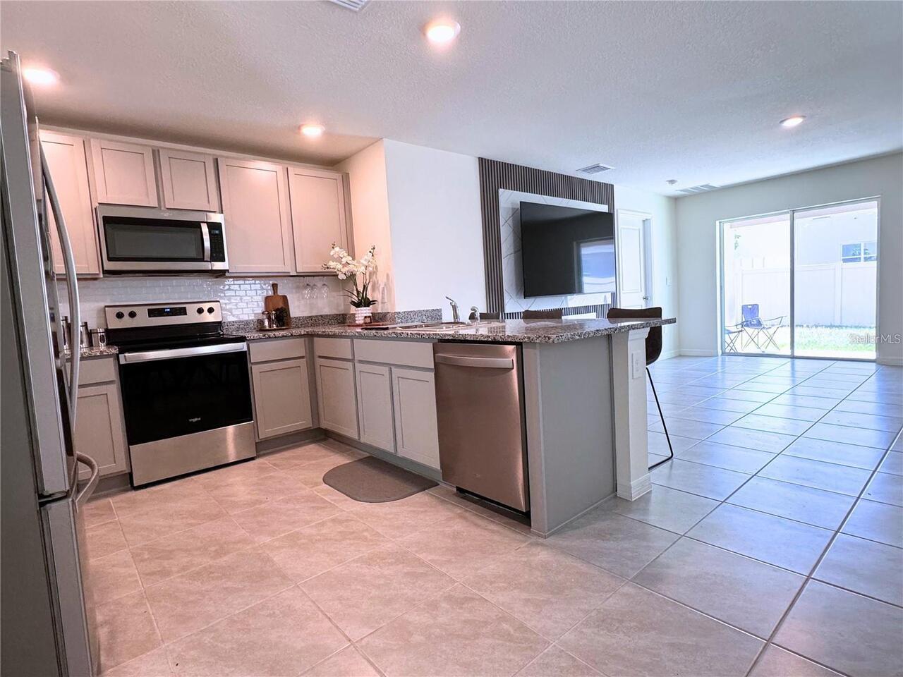 Listing Photo 6
