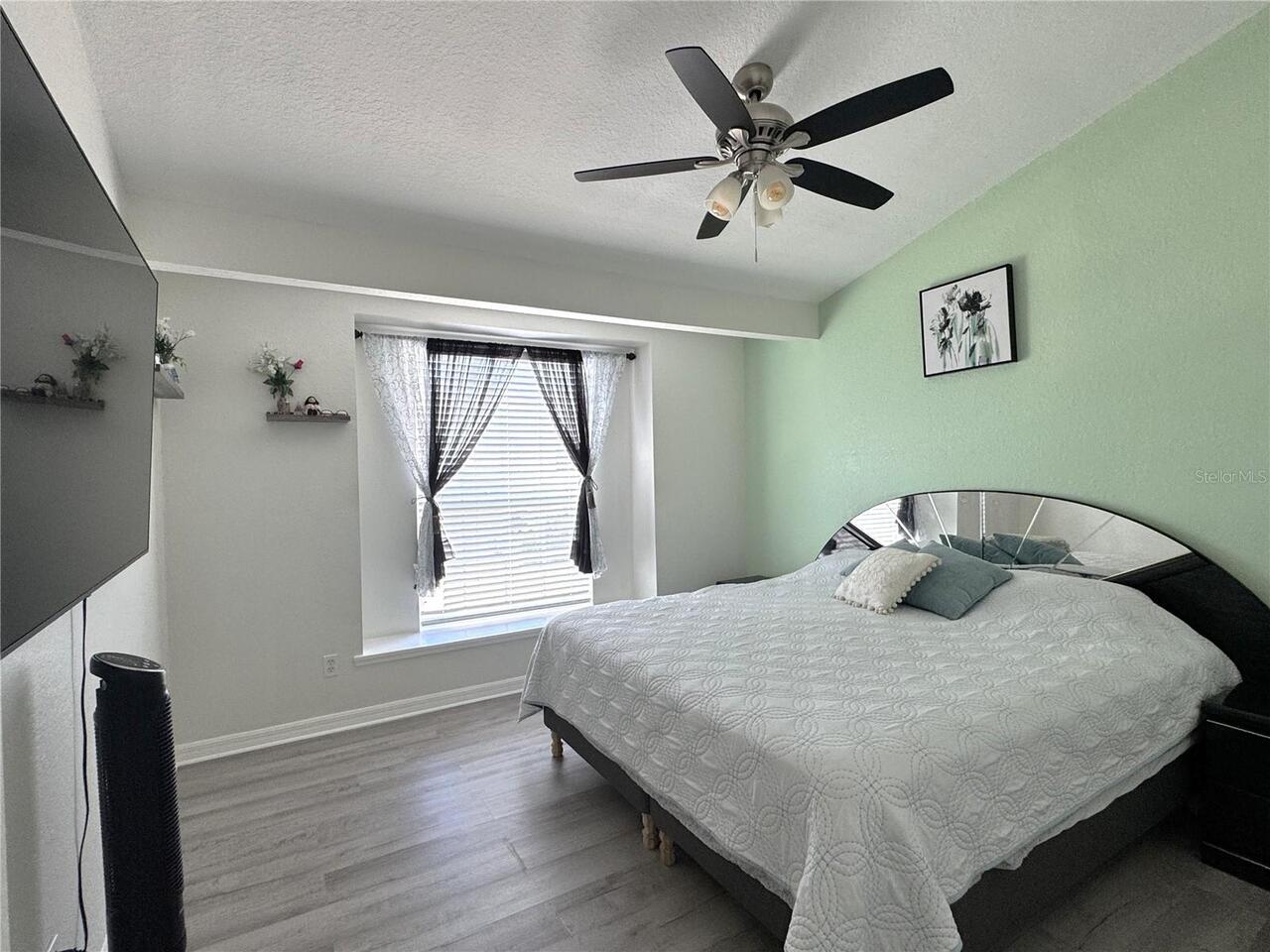 Listing Photo 33
