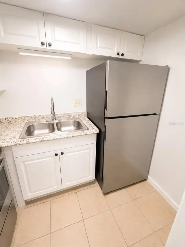 Listing Photo 9