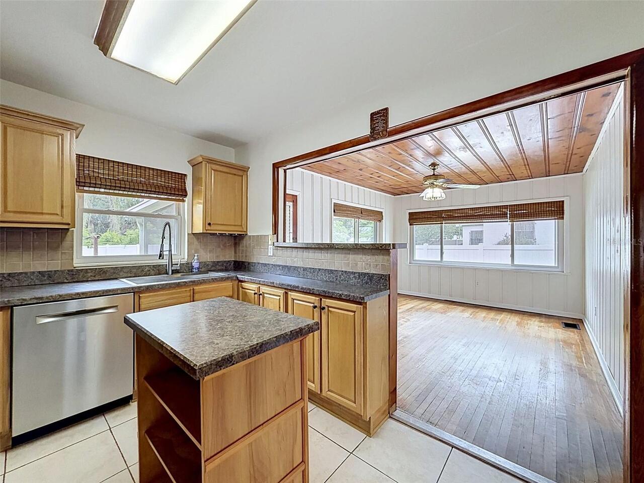 Listing Photo 17