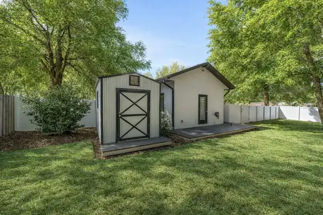 Listing Photo 34
