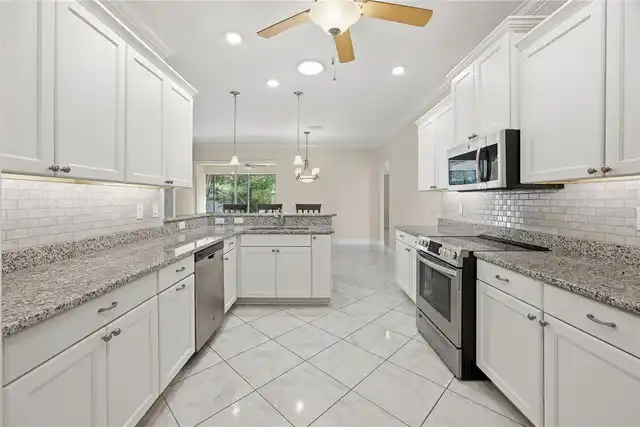 Listing Photo 16