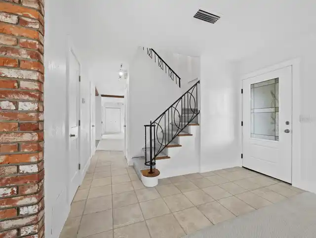 Listing Photo 14