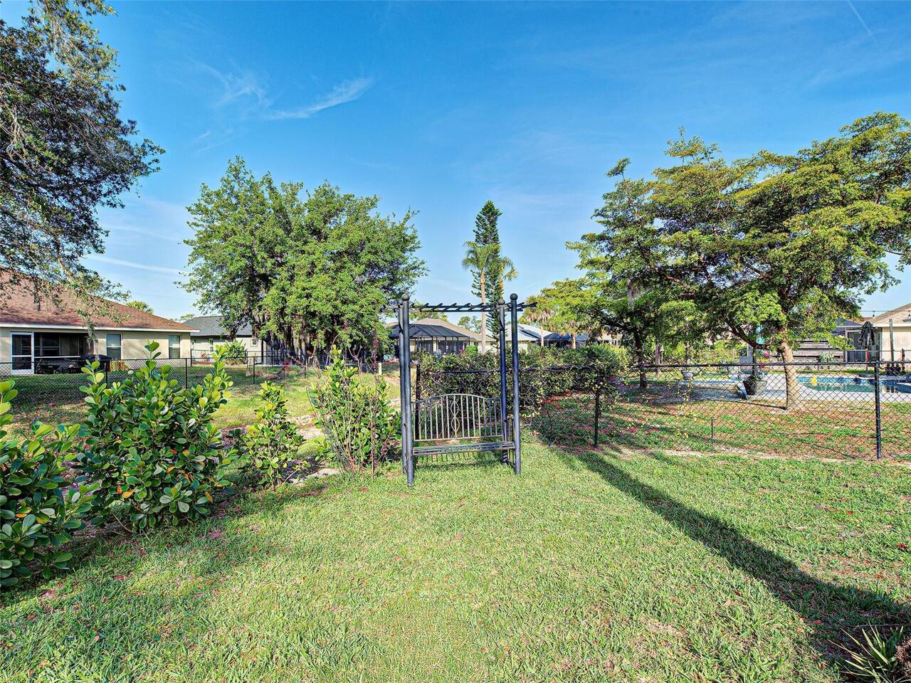 Listing Photo 8