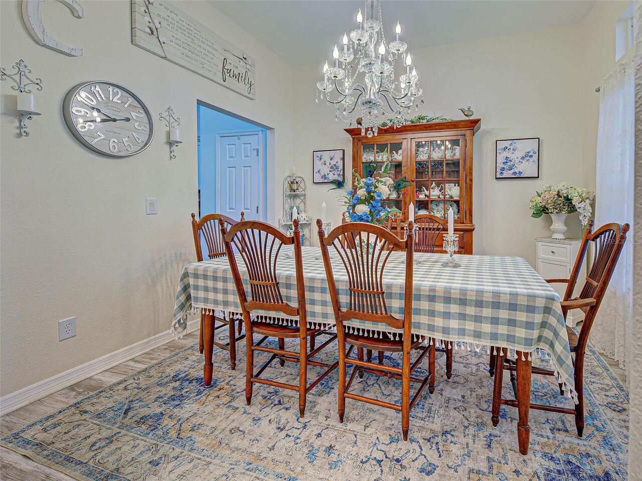 Listing Photo 17