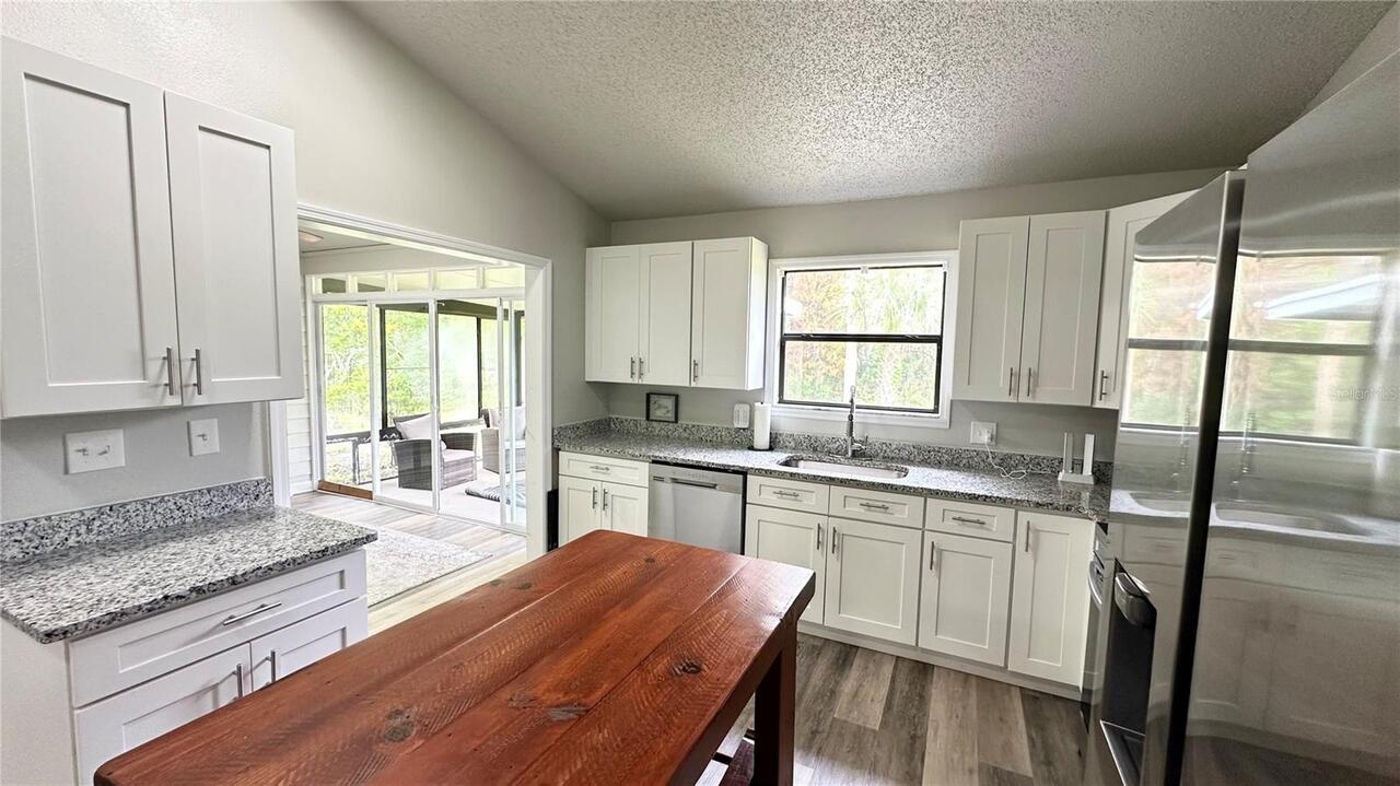 Listing Photo 9