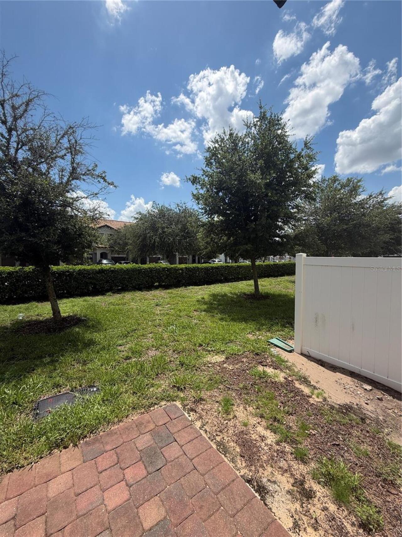 Listing Photo 11