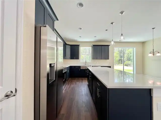 Listing Photo 11