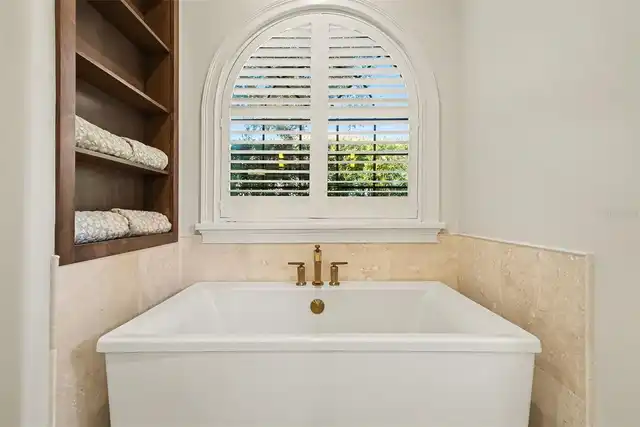 Listing Photo 37