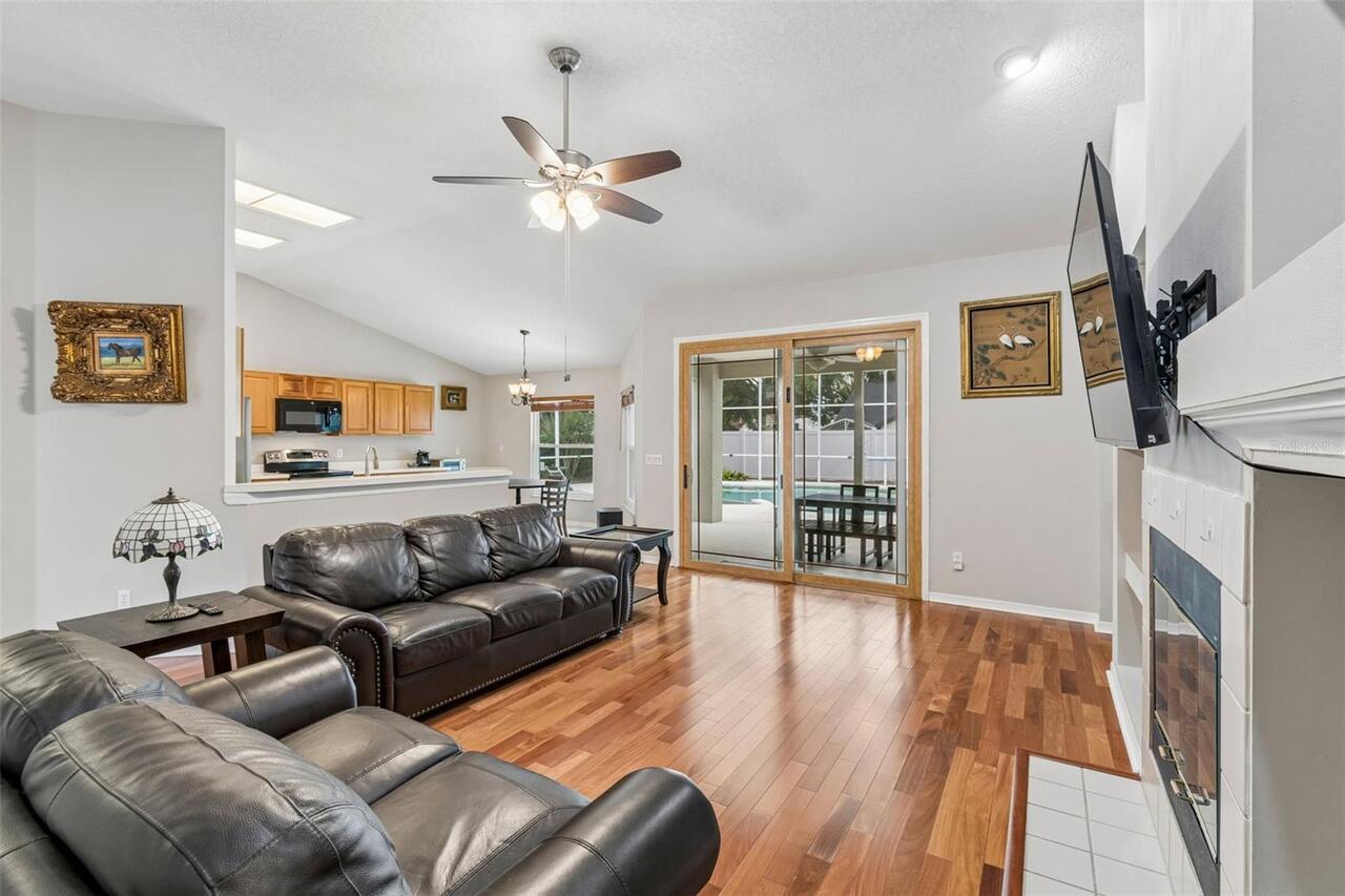 Listing Photo 14