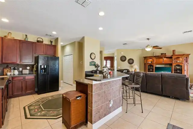 Listing Photo 14