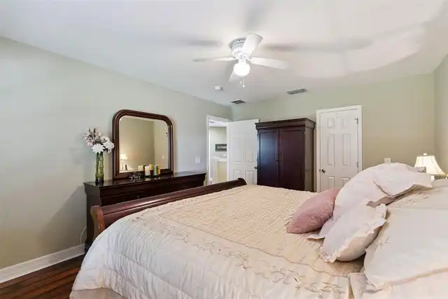 Listing Photo 32