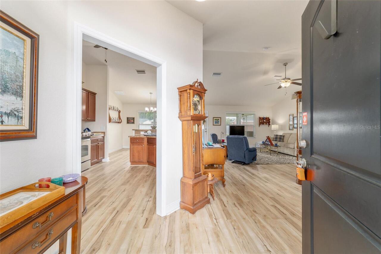 Listing Photo 8