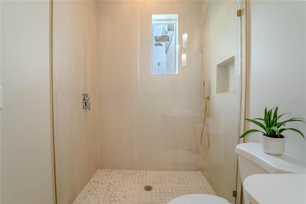 Listing Photo 82