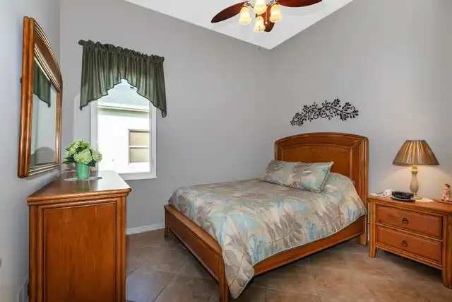 Listing Photo 16